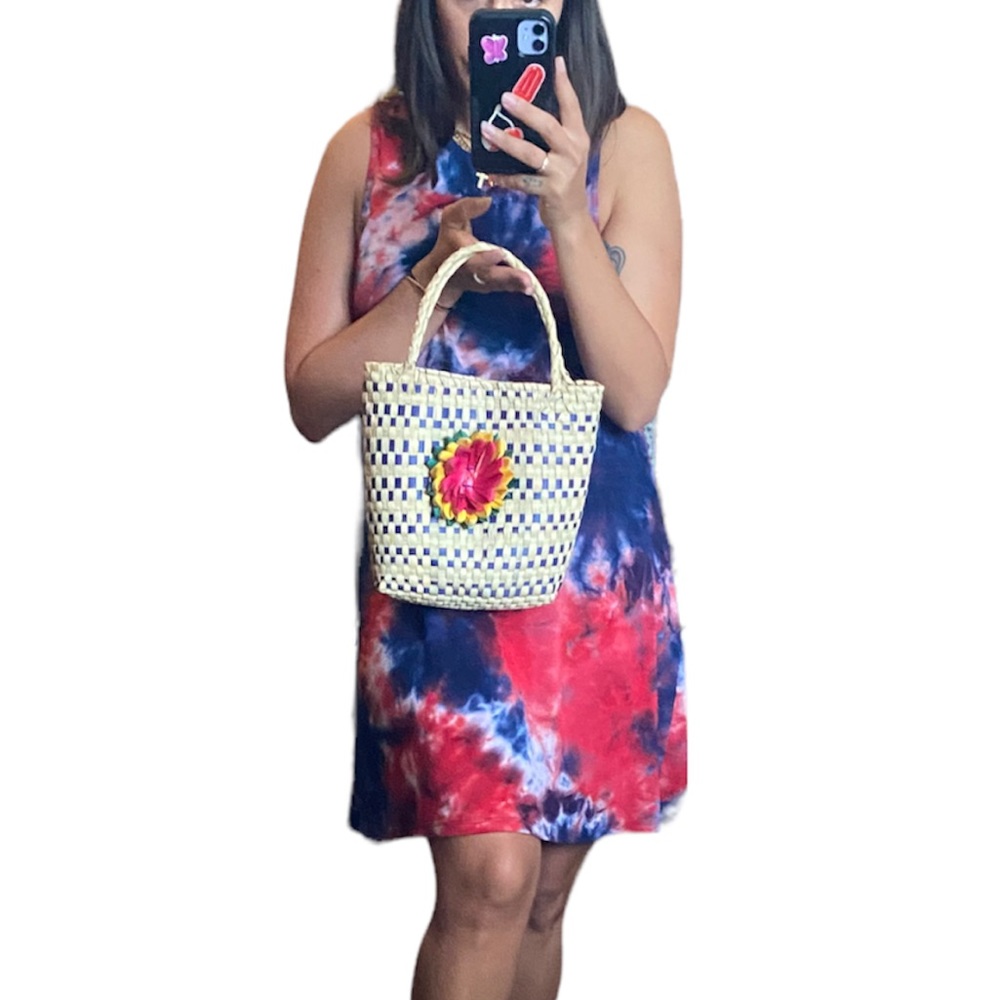 BEAUTIFUL Oaxaca Handmade Straw Tote Purse Made in Mexico with Flower detail - Picture 8 of 10